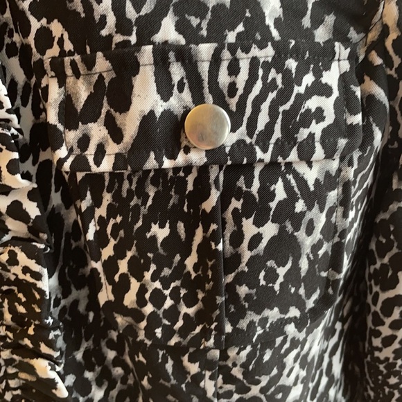 Berek women’s zip up light jacket animal print draw string collar ruffled zipper - Picture 3 of 11